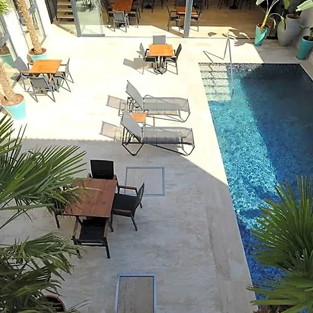 Ariel Otel 4*